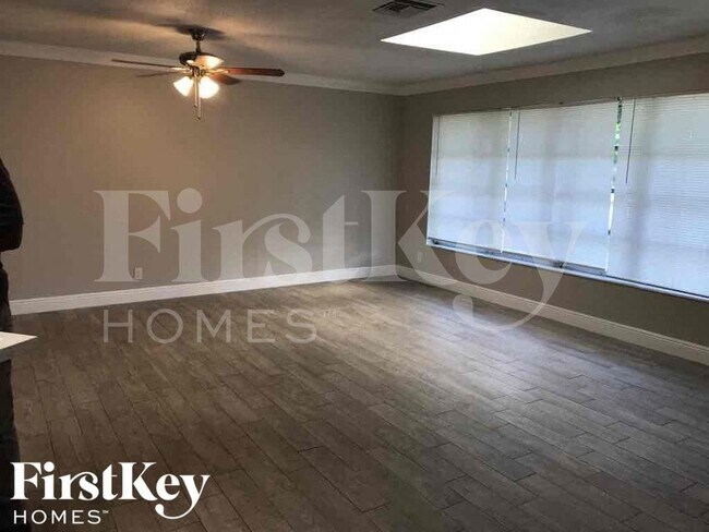 4882 Pine Cone Ln in West Palm Beach, FL - Foto de edificio - Building Photo