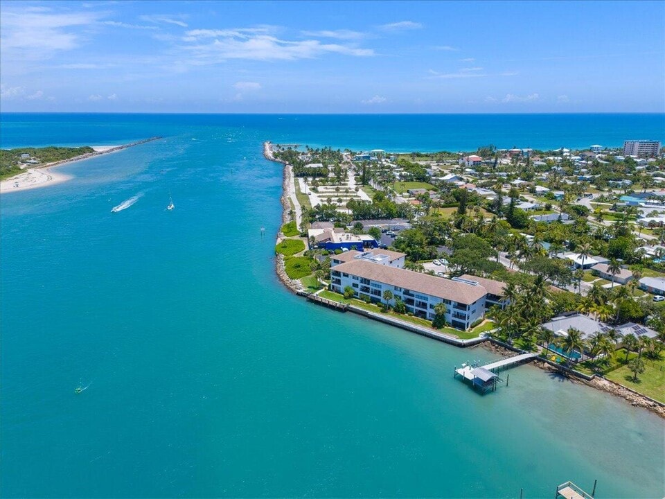 1630 Seaway Dr in Fort Pierce, FL - Building Photo