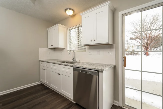 2682 Stratford Lake Ct in Winston-Salem, NC - Building Photo - Building Photo