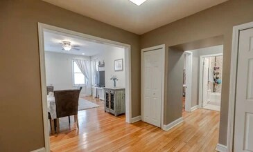 1404 Commonwealth Ave, Unit 5 in Boston, MA - Building Photo - Building Photo