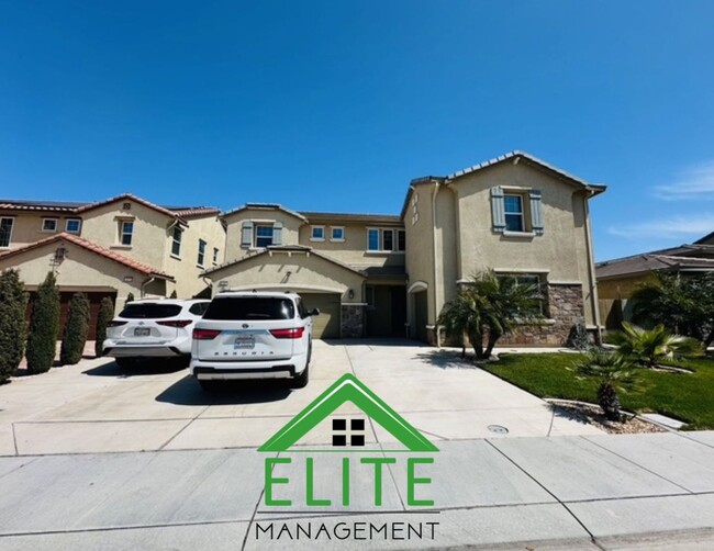 1982 Lovejoy Ave in Manteca, CA - Foto de edificio - Building Photo