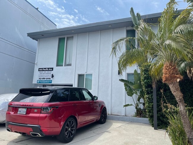 12117 Pacific Ave, Unit 05
