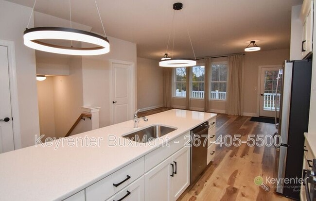 320 Schadle Rd in Perkasie, PA - Building Photo - Building Photo