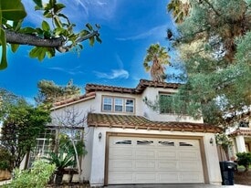 2418 Tehachapi Dr in Corona, CA - Building Photo