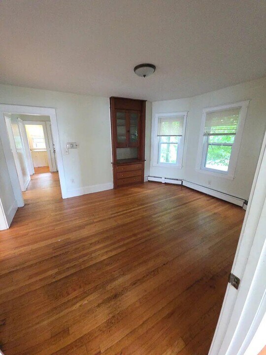 5 Mulberry St in Claremont, NH - Building Photo