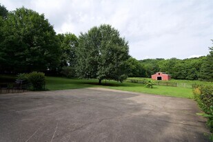 454 Jones Ln in Hendersonville, TN - Building Photo