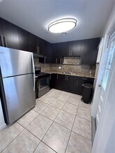 3500 Polk St, Unit ONE OF A KIND CONDO in Hollywood, FL - Foto de edificio - Building Photo