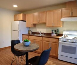 Filipino Community Village (Affordable, 55+) in Seattle, WA - Foto de edificio - Building Photo
