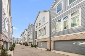 622 Janisch Rd in Houston, TX - Foto de edificio - Building Photo