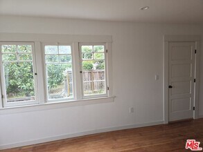 838 N La Fayette Park Pl in Los Angeles, CA - Building Photo - Building Photo