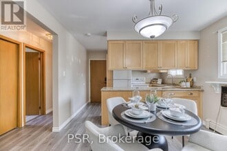 80 Westwood Dr in Kitchener, ON - Building Photo - Building Photo