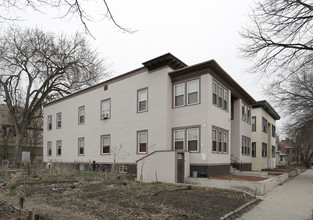 2220 Clinton Ave in Minneapolis, MN - Building Photo - Building Photo