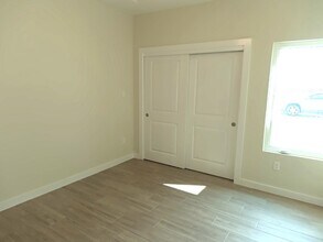 5928 Heather Loop in El Cenizo, TX - Building Photo - Building Photo