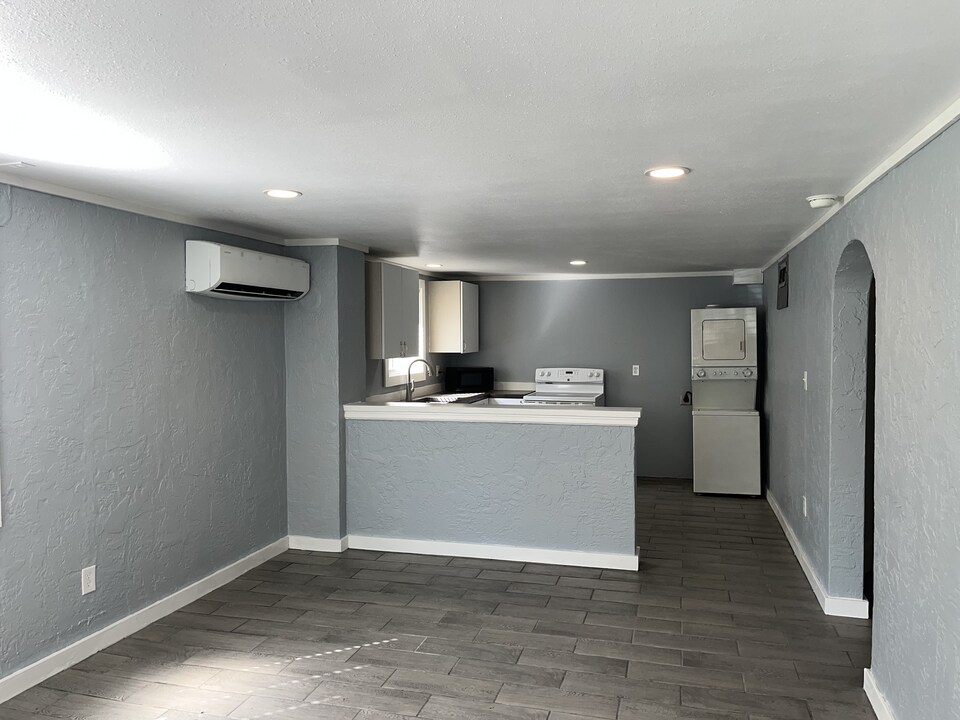 407 S 5th St, Unit 1 in Branson, MO - Building Photo