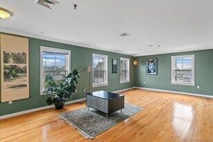 677 Quinnipiac Ave in New Haven, CT - Building Photo