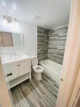 10310 NW 8th St in Pembroke Pines, FL - Building Photo - Building Photo