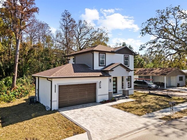 8119 N Dakota Ave in Tampa, FL - Building Photo - Building Photo