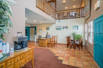 Las Kivas Apartments in Albuquerque, NM - Building Photo - Building Photo