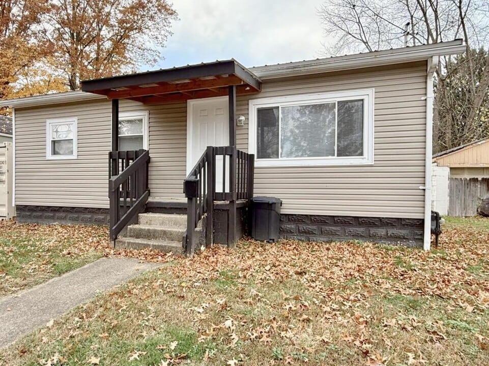 2609 Bartlett St in Parkersburg, WV - Building Photo