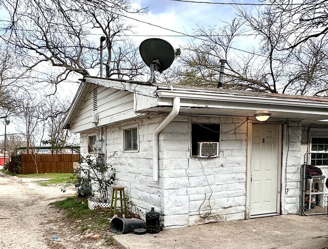 611 S 25th St in Temple, TX - Building Photo - Building Photo