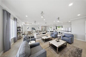 1059 Enbrook Lp in Naples, FL - Building Photo - Building Photo