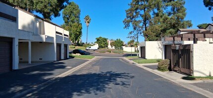 1437 Robin Ln in El Cajon, CA - Building Photo - Building Photo
