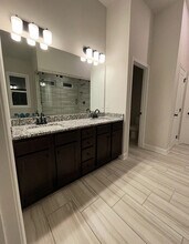Room in House on Br Crk Cv in Flowery Branch, GA - Building Photo - Building Photo