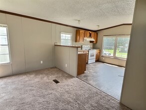 1002 Libby Lane in Barboursville, WV - Building Photo - Building Photo