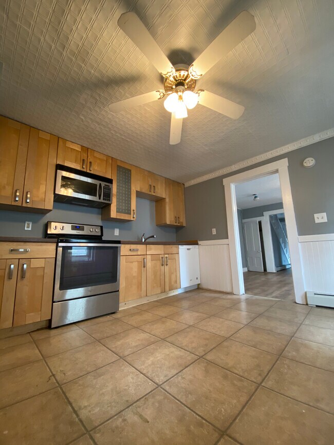 9 Mount Auburn St Rentals in Somersworth, NH