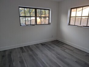 2519 Plunkett St in Hollywood, FL - Foto de edificio - Building Photo