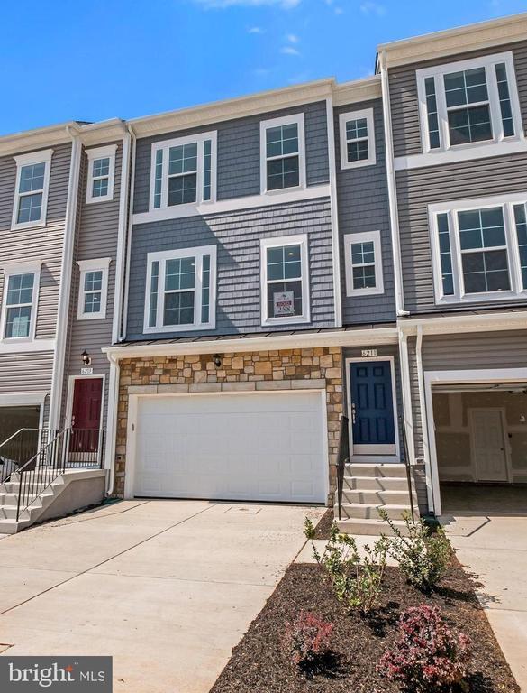 6211 Davinci St in Frederick, MD - Building Photo - Building Photo