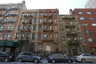 408 W 25th St in New York, NY - Building Photo - Building Photo