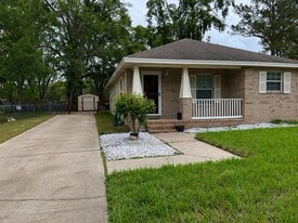5227 Bunche Dr in Jacksonville, FL - Building Photo