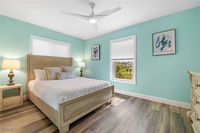 property at 2307 SW 40th St