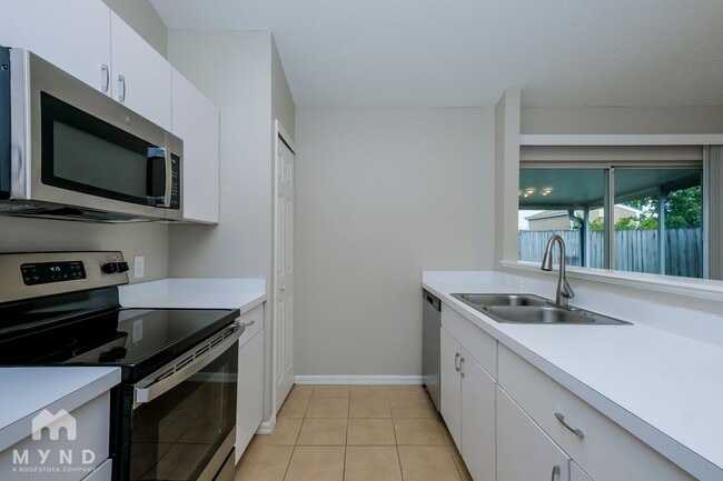 6218 Calamari Pl in Riverview, FL - Foto de edificio - Building Photo