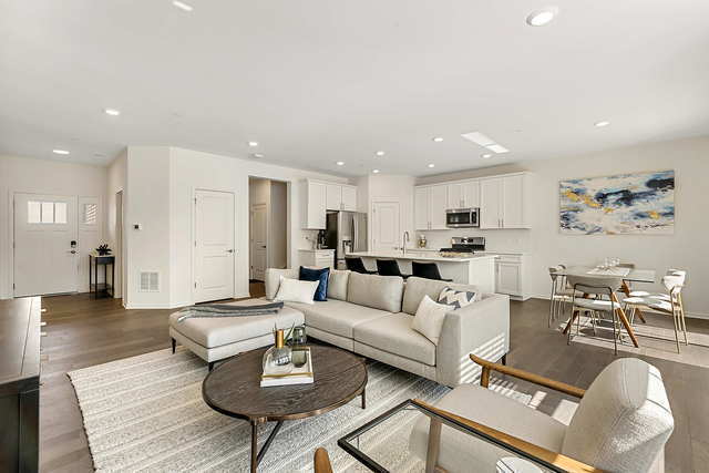 2824 Kessler Dr in Mundelein, IL - Building Photo - Building Photo