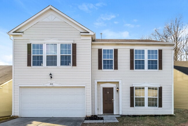 property at 2818 Royal Fern Ln