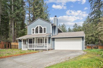 14707 106th Street Ct NW in Gig Harbor, WA - Foto de edificio - Building Photo
