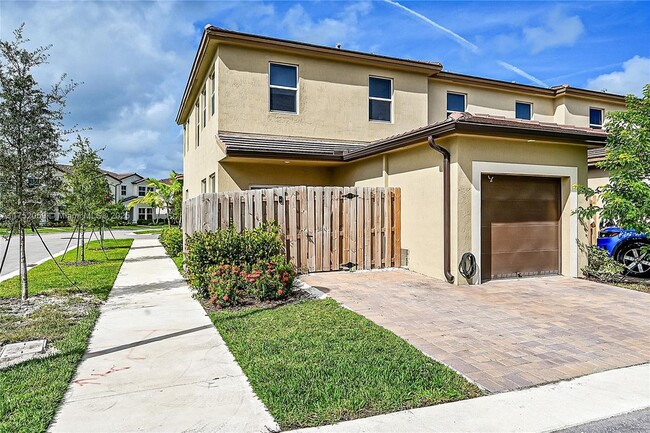 14832 SW 265th St in Homestead, FL - Building Photo - Building Photo