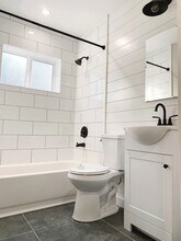 387 Manley Rd, Unit A in Bellingham, WA - Building Photo - Building Photo