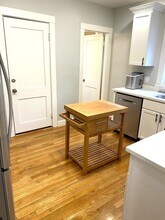 281 Belgrade Ave, Unit 3 in Boston, MA - Building Photo - Building Photo