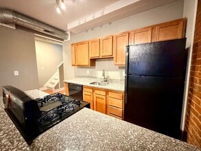 3947 Mintwood St in Pittsburgh, PA - Building Photo - Building Photo