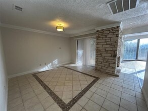 193 World of Tennis Sq in Lakeway, TX - Building Photo - Building Photo