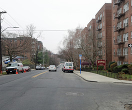 Green Towers in Yonkers, NY - Building Photo - Building Photo