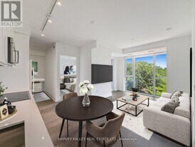 293 The Kingsway in Toronto, ON - Building Photo