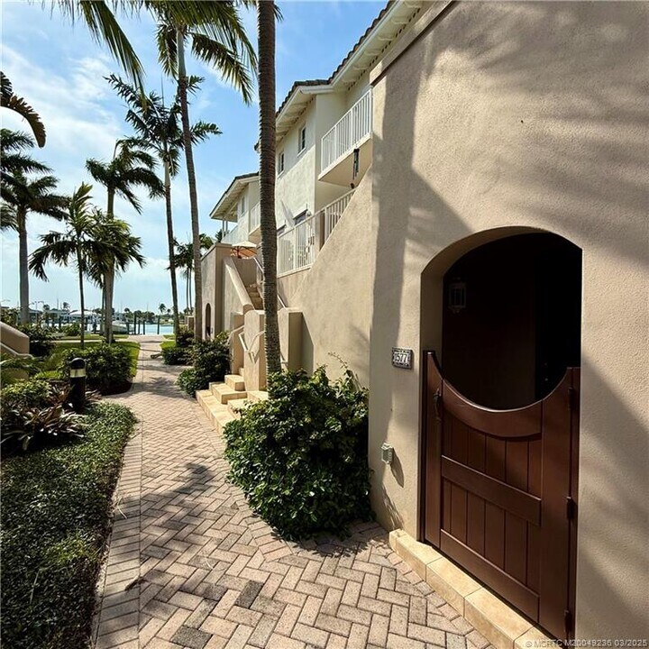 1577 Bow Line Rd in Fort Pierce, FL - Building Photo