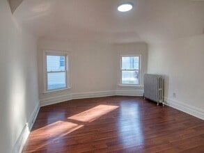 1067 E 2nd St in Brooklyn, NY - Building Photo - Building Photo