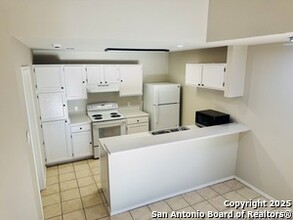 5322 Medical Dr in San Antonio, TX - Building Photo - Building Photo