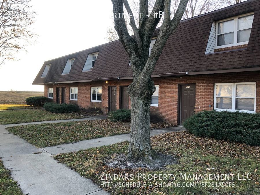 304 Martin Ct-Unit -#B in Catlin, IL - Building Photo