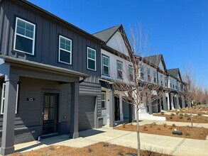 124 Lauren St in Adairsville, GA - Building Photo - Building Photo